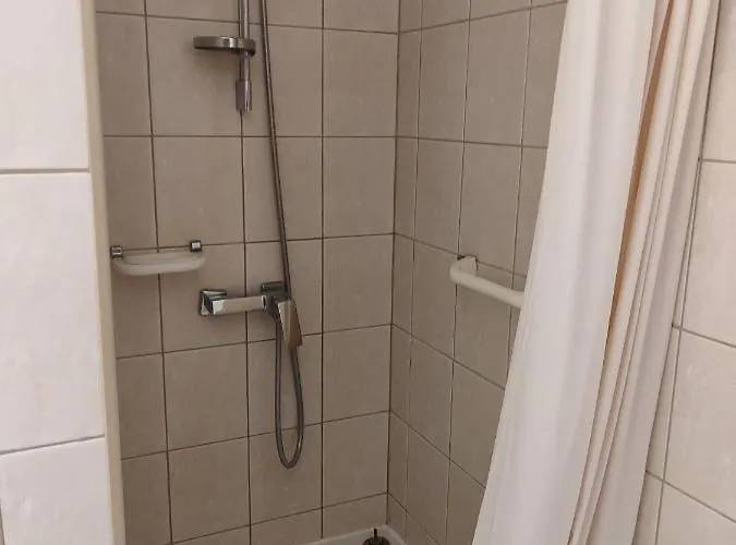 303 Dwuosobowy Z Prywatna Lazienka - Piotrkowska 262-264 3*